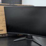 MSI MAG 242C 24" 180Hz FHD LED Gaming Monitor Negro