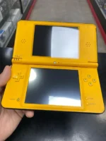 Nintendo DSI XL Amarillo - Imagen 2